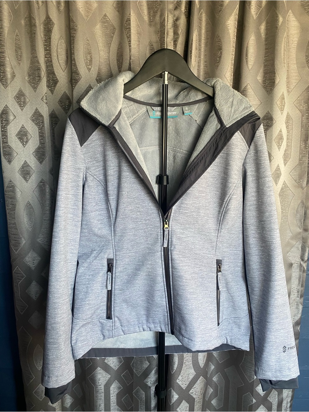 Free Country Gray Softshell Jacket Removable Hood Black Trim Women’s Small